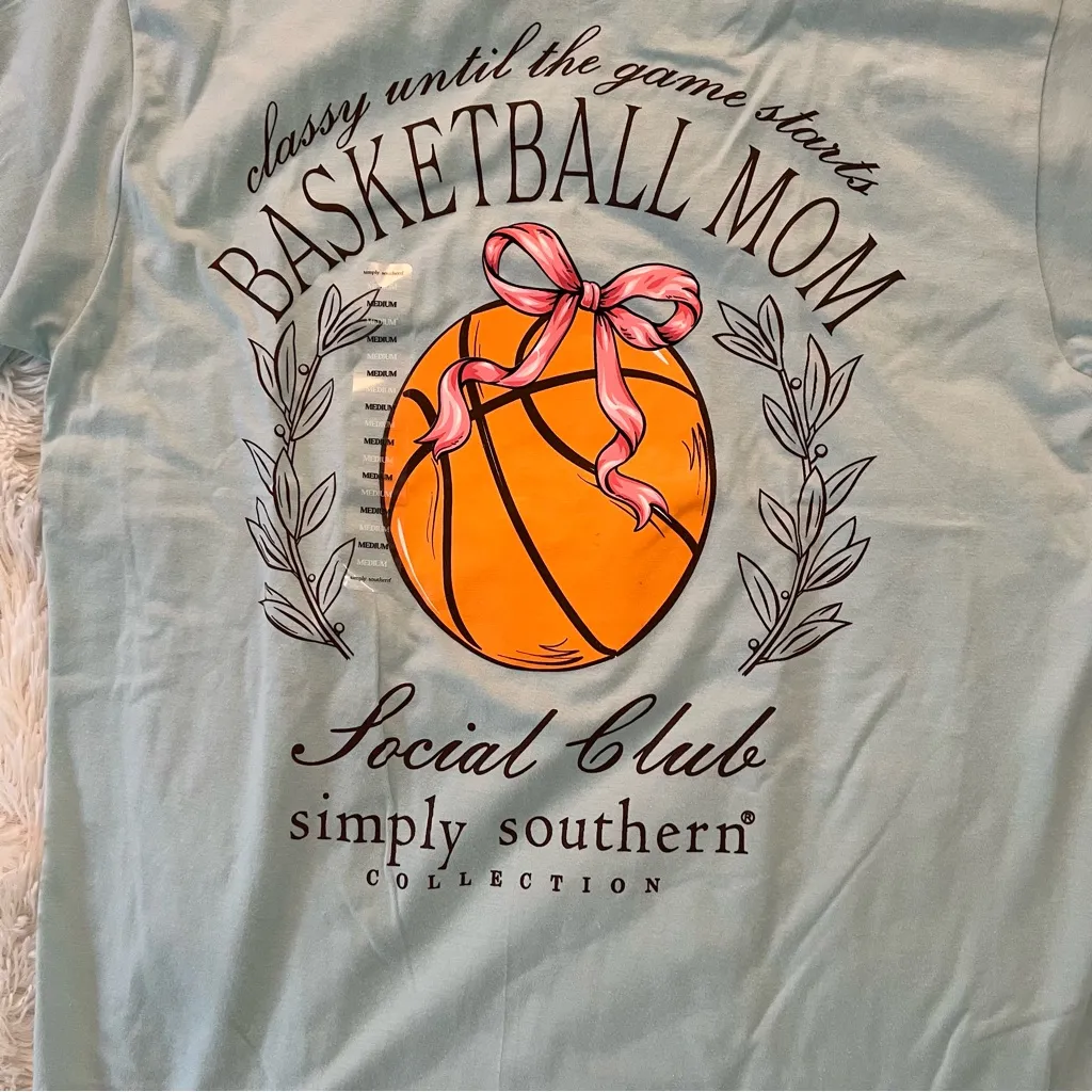 Simply Southern Women's Basketball Mom Short Sleeve T-shirt Size Medium - Image 8