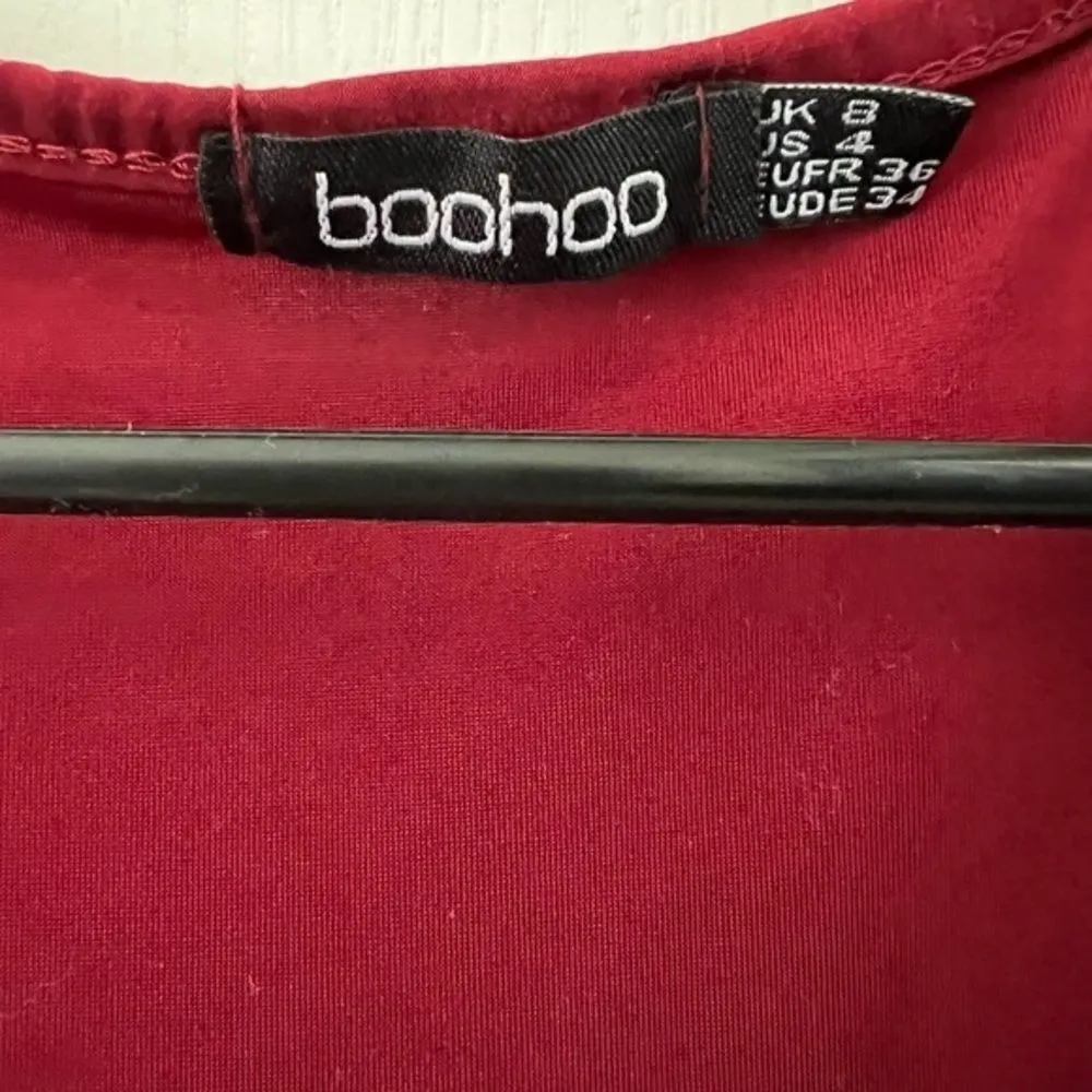 BooHoo Long Sleeve Shoulder Cut Out Maroon Blouse - Image 4