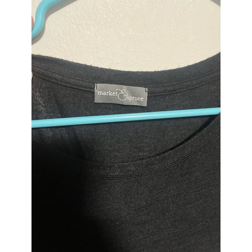 Market and Spruce Size Medium Top - Image 2