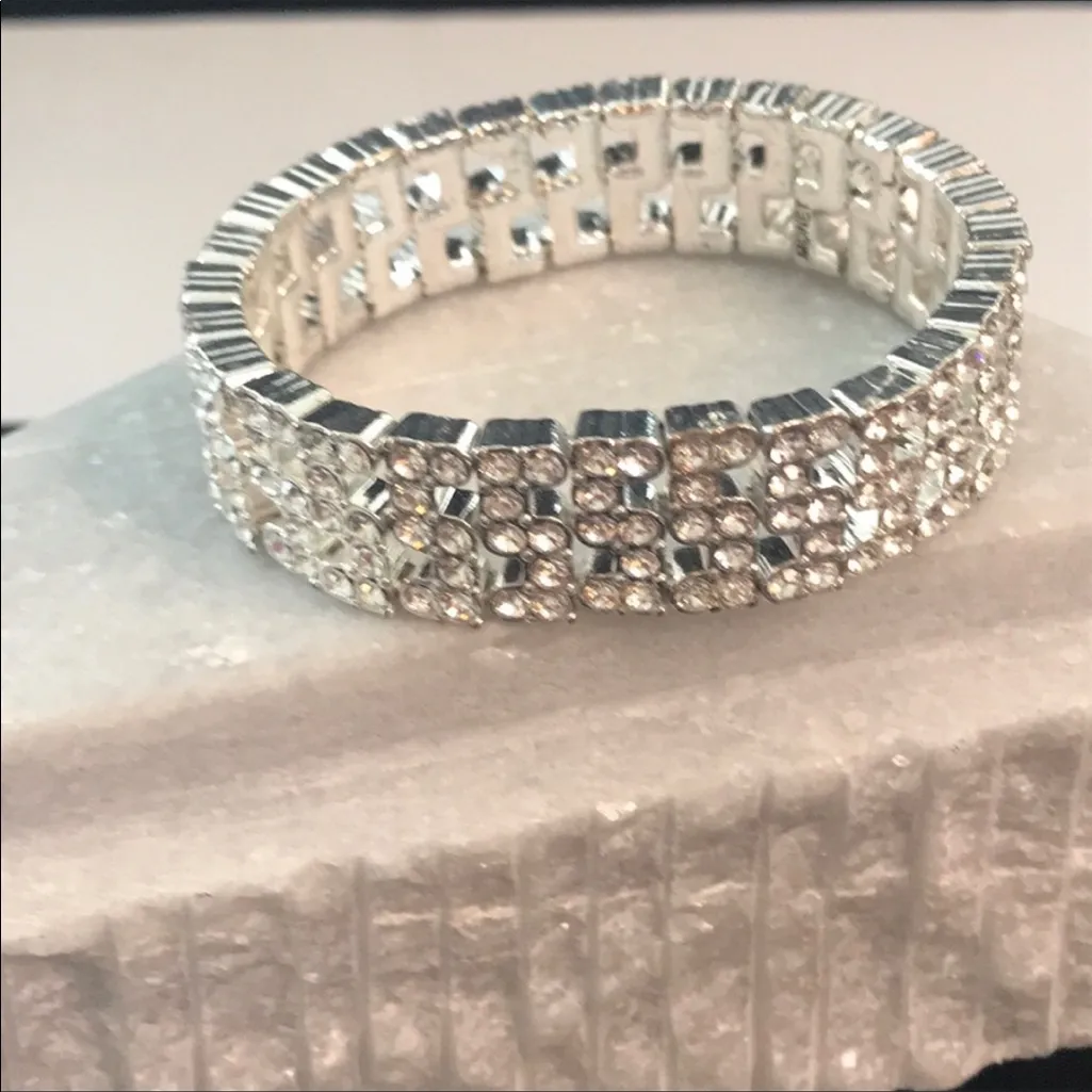 Vintage Silver Tone Monet Stretchy Bracelet. - Image 2