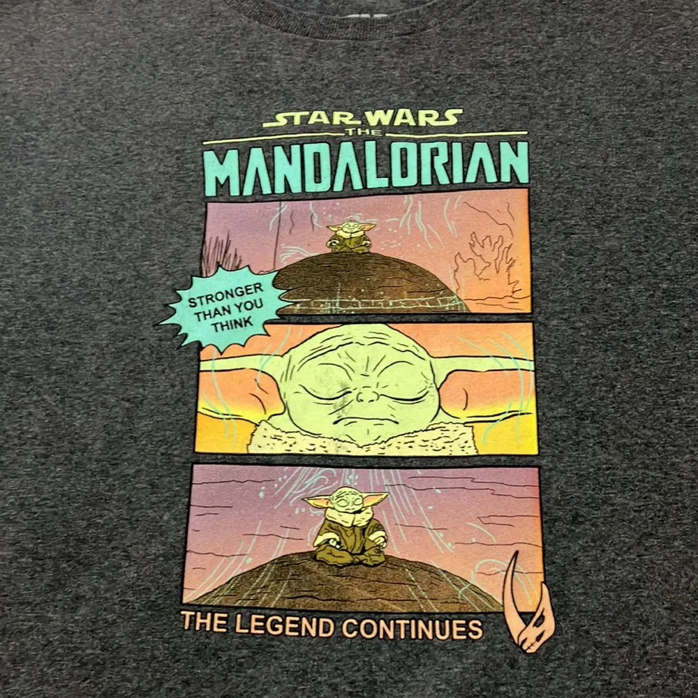 Star Wars Mandalorian gray short sleeves Graphic T-Shirt womans size xtra large - Image 2