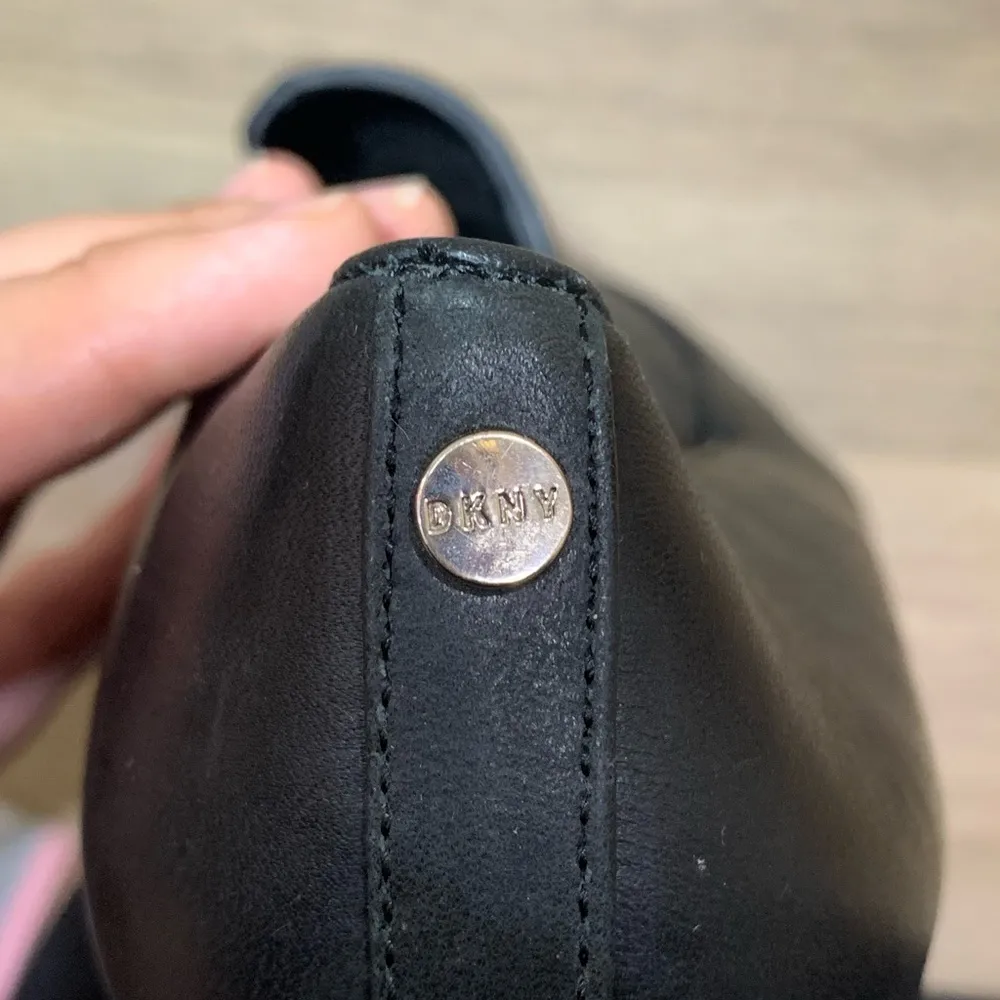 Women's Black Leather Loafer - Image 5