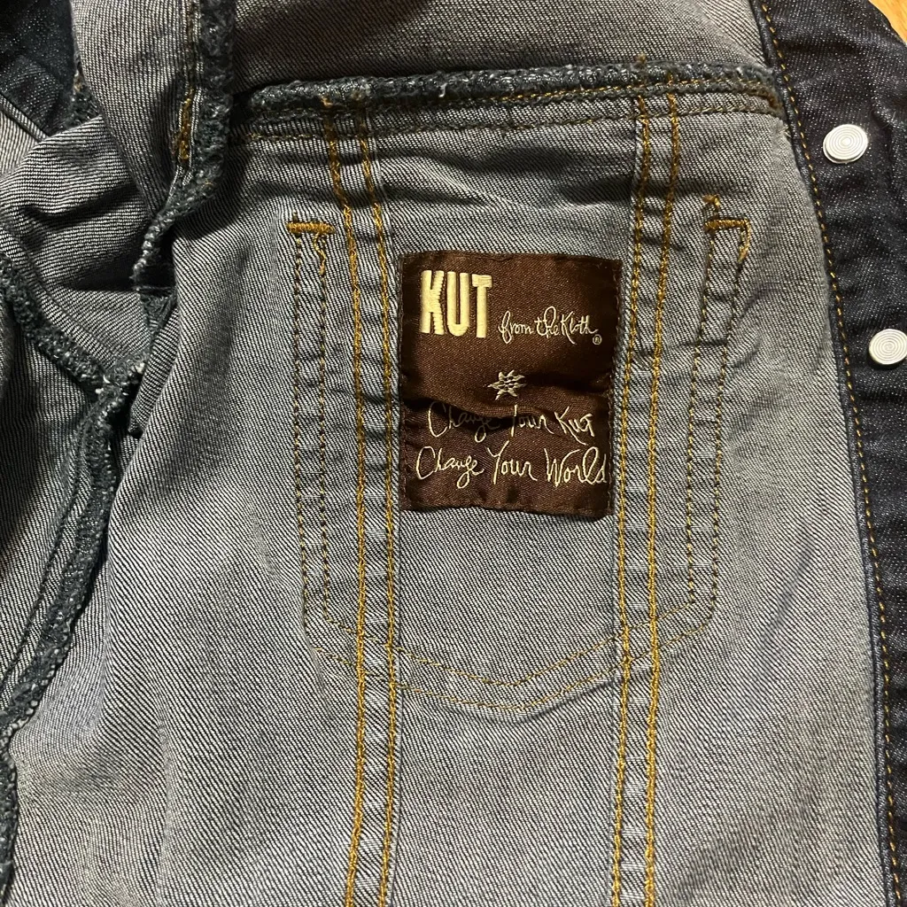Kut From The Kloth  Indigo Denim Jacket size M - Image 4