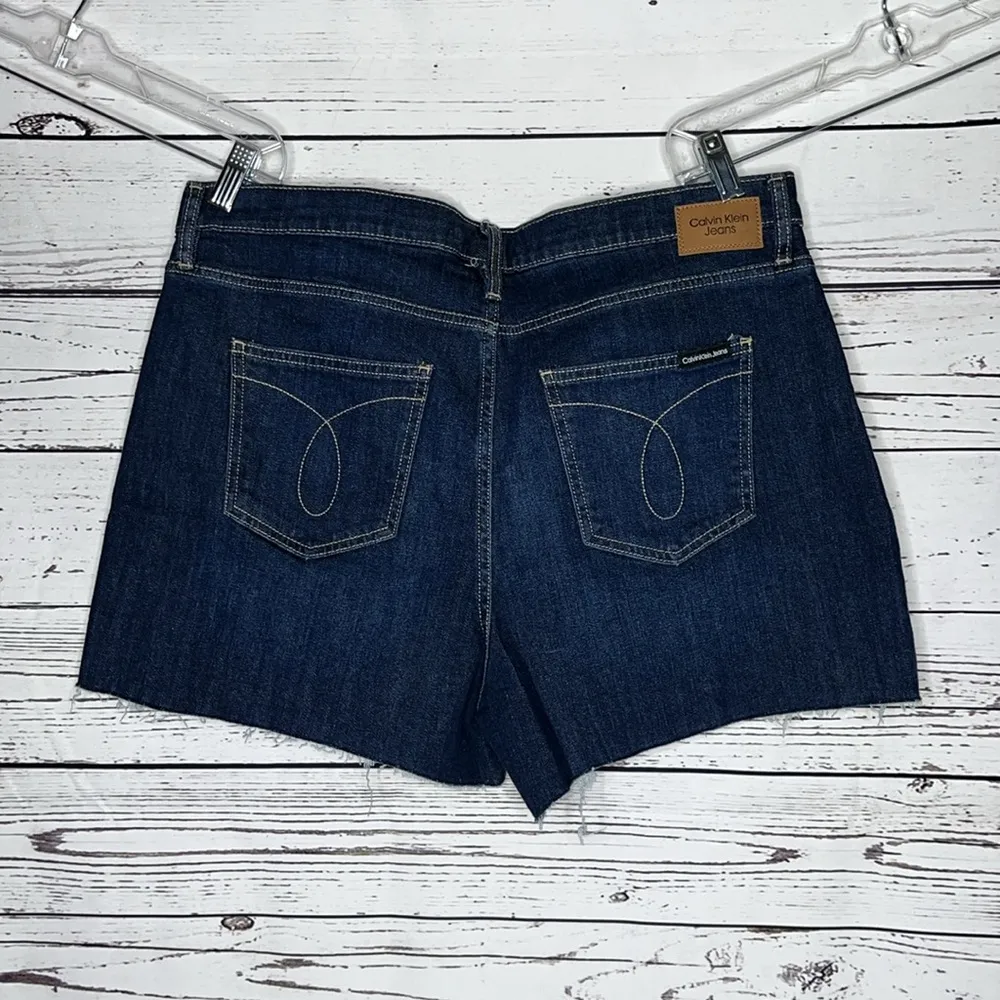 Calvin Klein Jeans NWT Size 16/33 Dark Blue Denim Raw Hemline Jean Shorts - Image 2