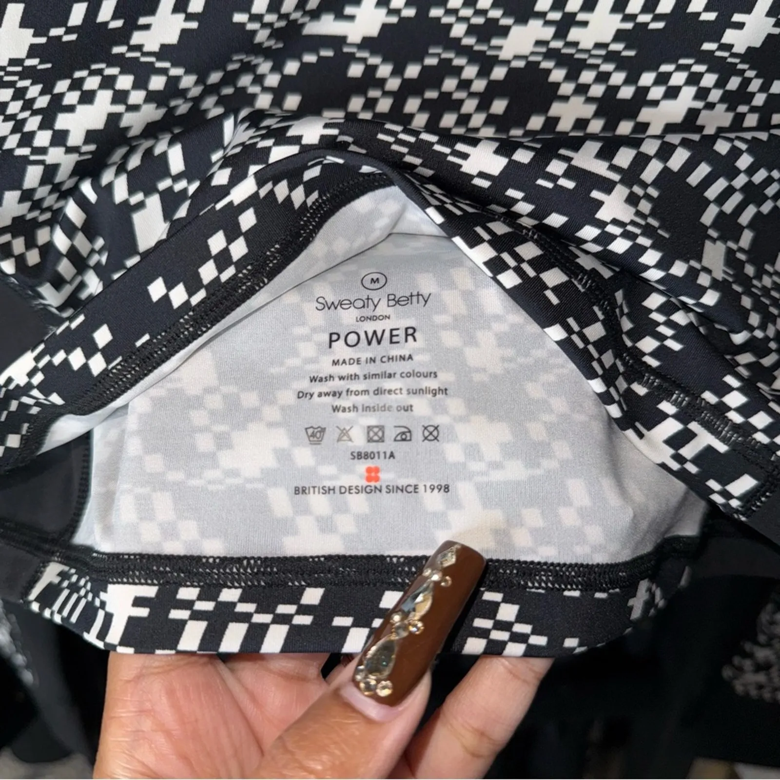 Sweaty Betty Power Zip Back Long Sleeve Crop Top Black Mini Geo Build Print - Image 10