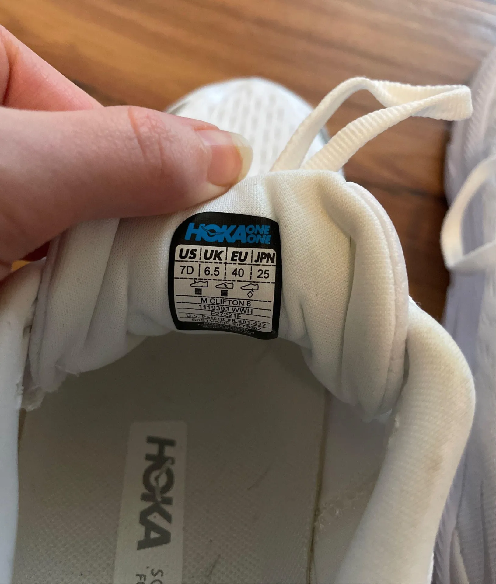 White Hoka Sneakers Clifton 8 - Image 4