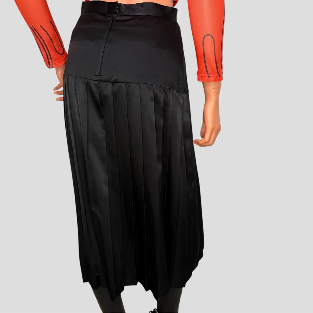Liz Claiborne Drop Waisted Pleated Skirt Black Liquid Satin Goth Girl Neutral 10 - Image 5