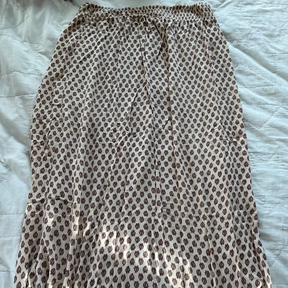 Live 4 Truth maxi skirt with open slit - Image 4