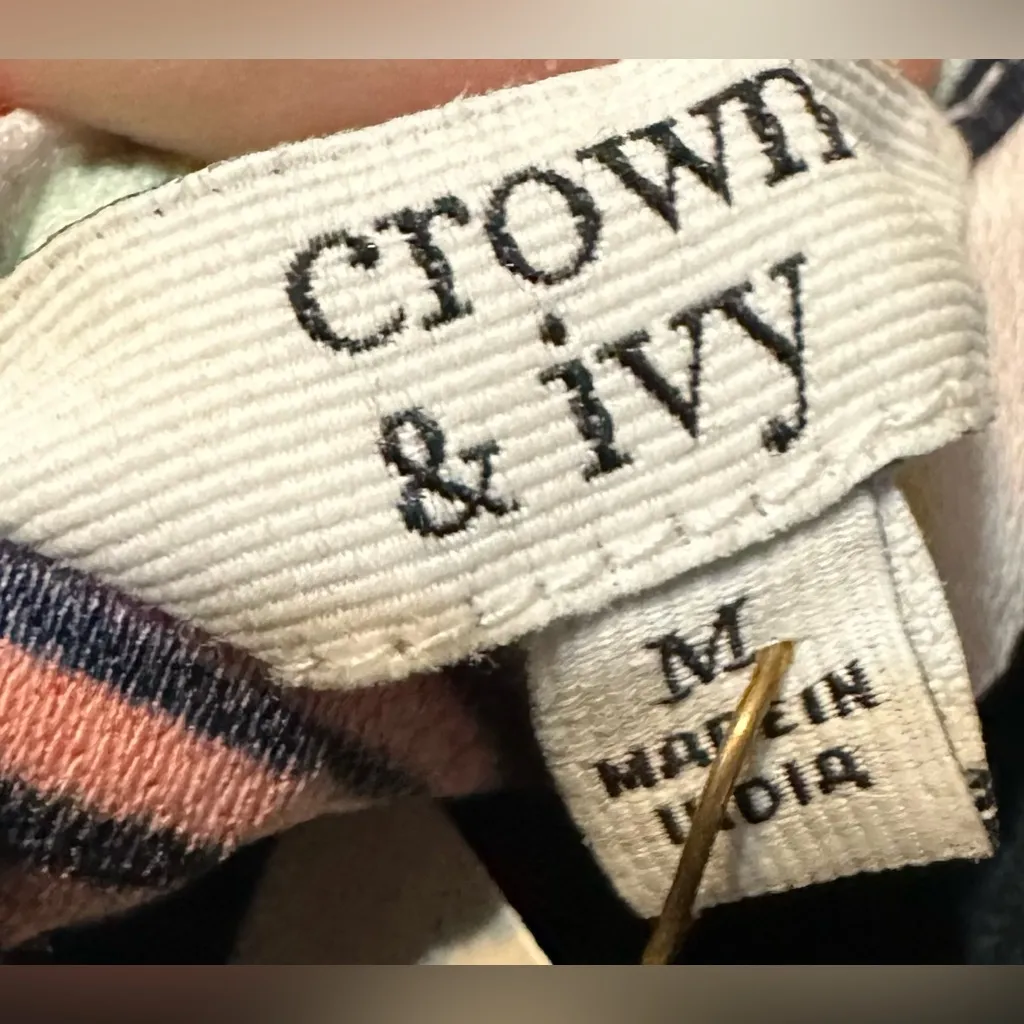 Crown & Ivy sz medium tropical dress - Image 3