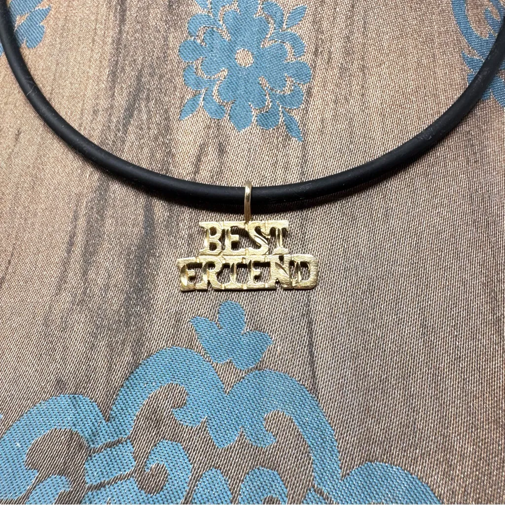 14K yellow gold Best Friend pendant on rubber cord w 14K closure, Italy, NWOT - Image 8