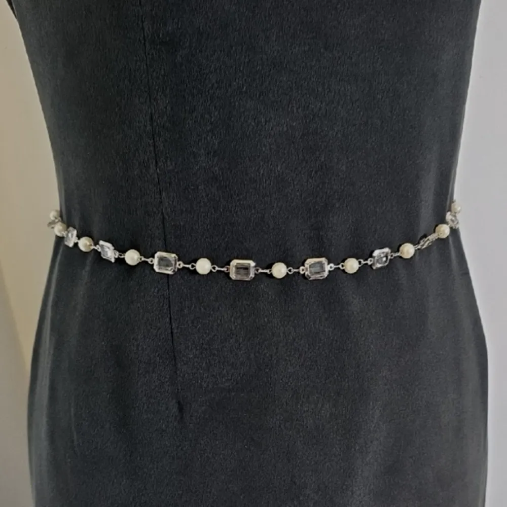 Thin Chain Belt Silver with Pearls and Clear Links - Image 2