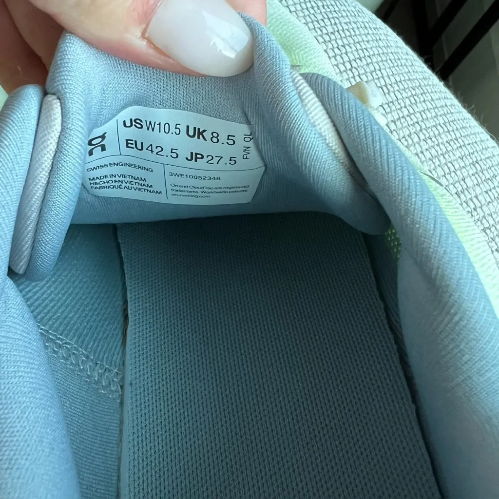 NWOB On Cloud Cloudtilt Sneakers Running Shoes in Lime Ivory Womens Size 10.5 White - Image 7