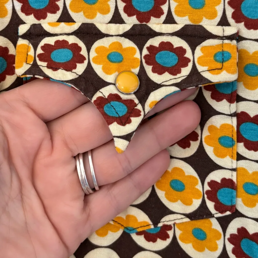 Ivy Jane 70s Colorblock flowers long sleeve pearl snap Size Med - Image 3