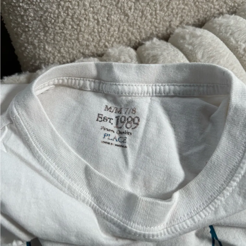 1989 Place White Graphic Tee Size M - Image 2