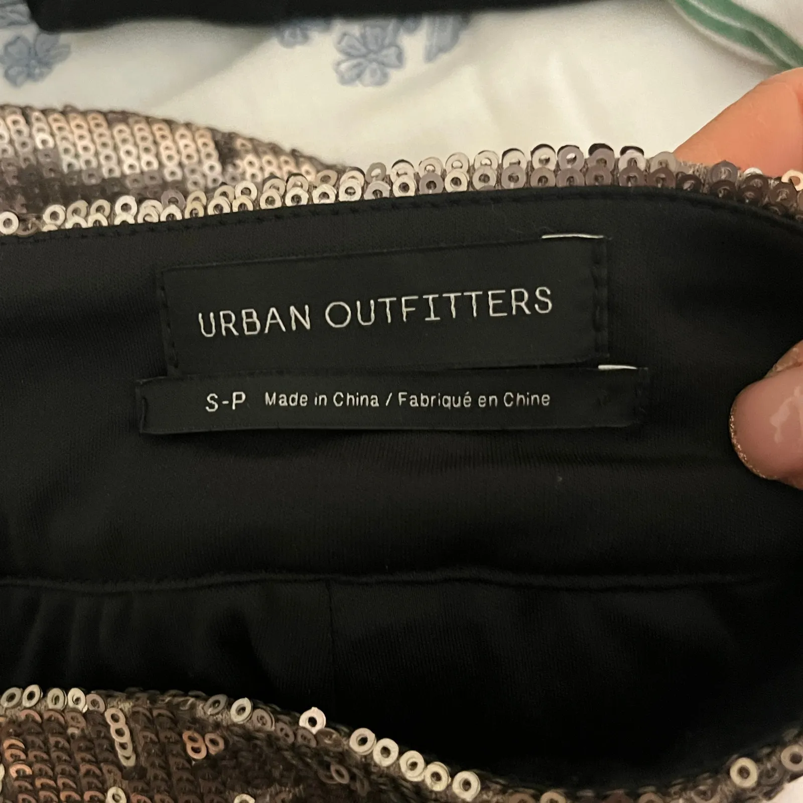 Urban Outfitters Skinny Sequin Pants Women’s Front Zip Silver Size Small - Image 3