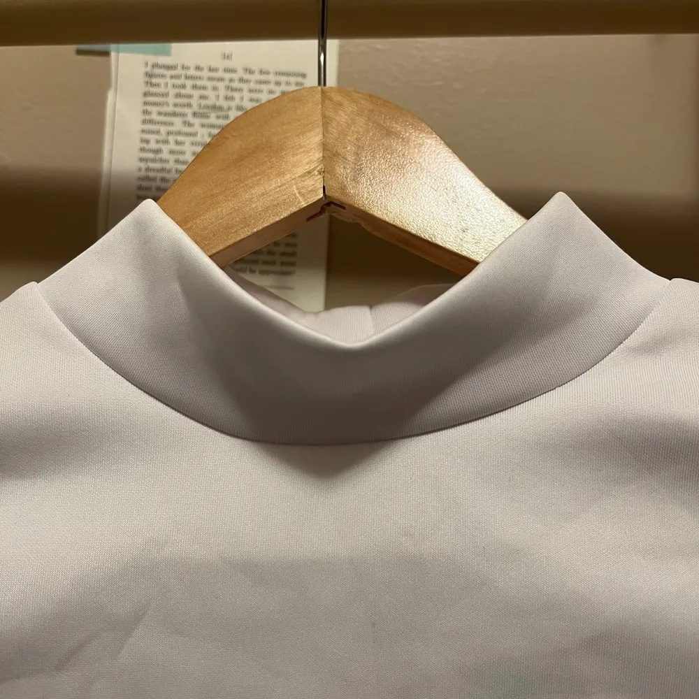 White Crop Top with Bell Bottom Sleeves and Stripes Size M - Image 6