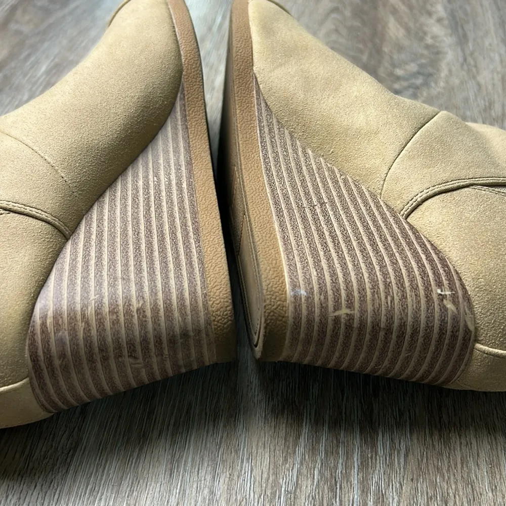 Tom’s Tan Wedge Ankle Boots Size 7 - Image 14