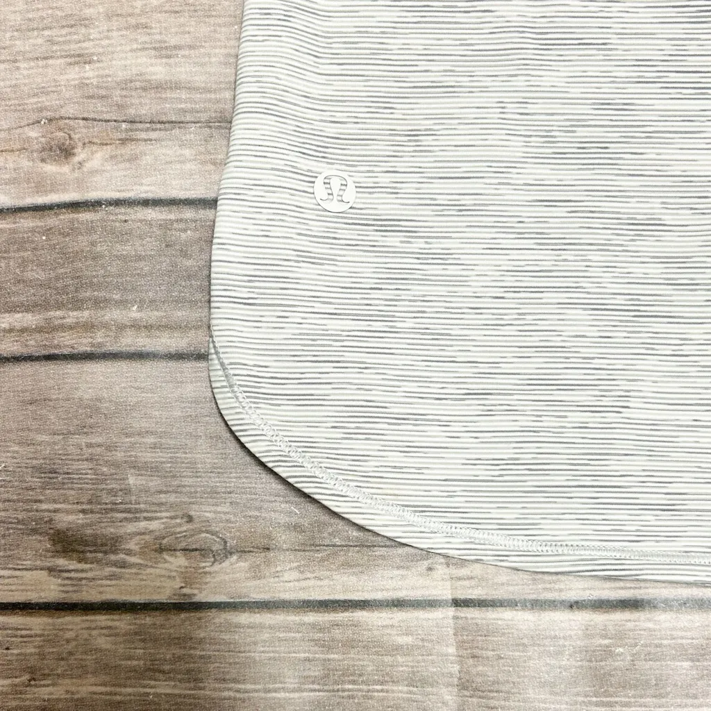 Lululemon White Grey Stripe On The Fly Woven Elastic Waistband Stretch Skirt 2 - Image 8