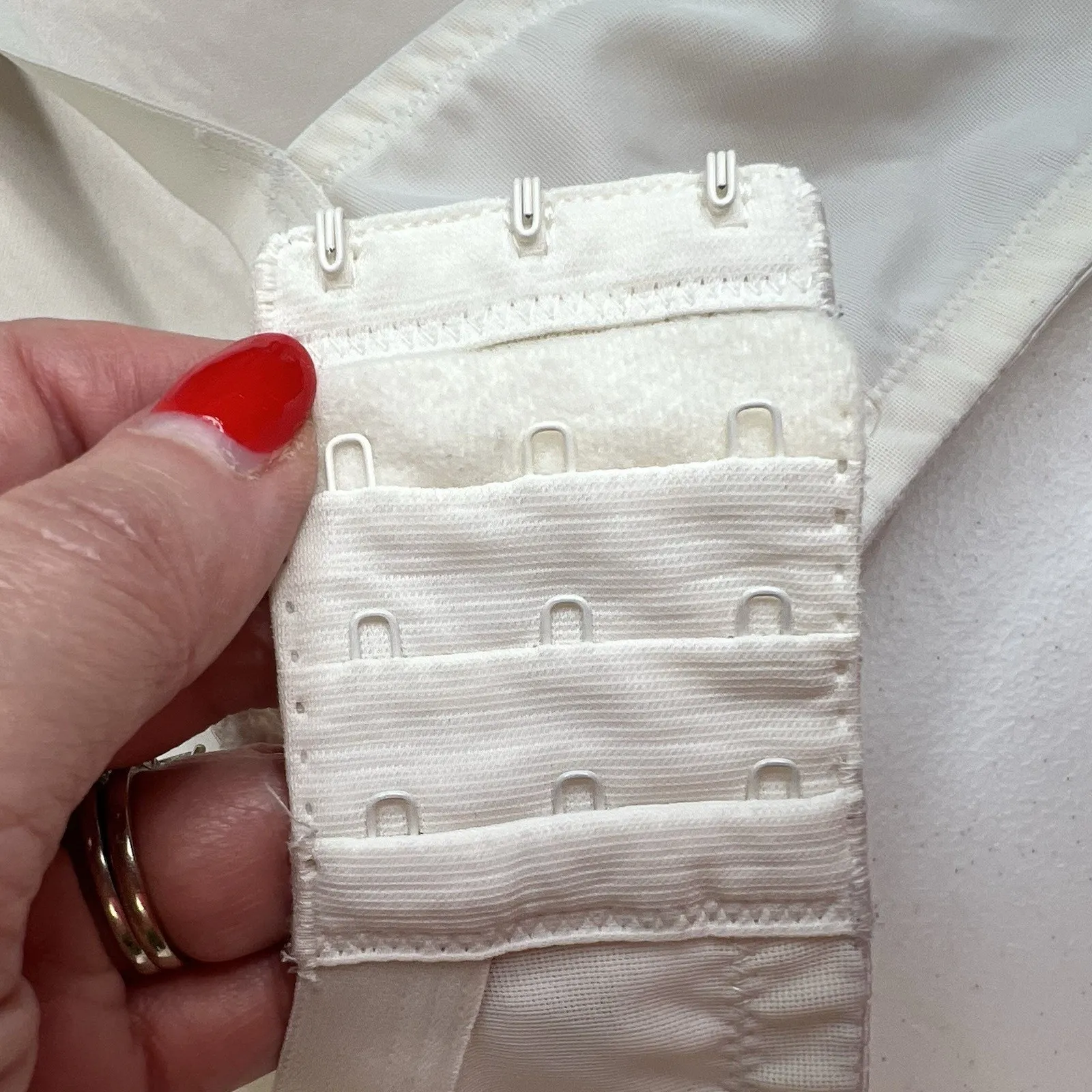 Cacique 40D Bra Boost Plunge Lined Padded Underwired White Full Coverage Women’s - Image 9