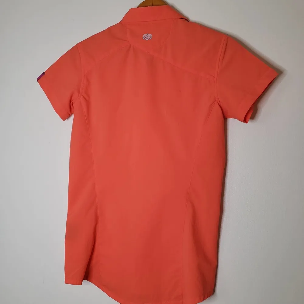 Sherpa Adventure Gear Collared Buttondown Top Coral Lateral Pleats Zip - Image 2