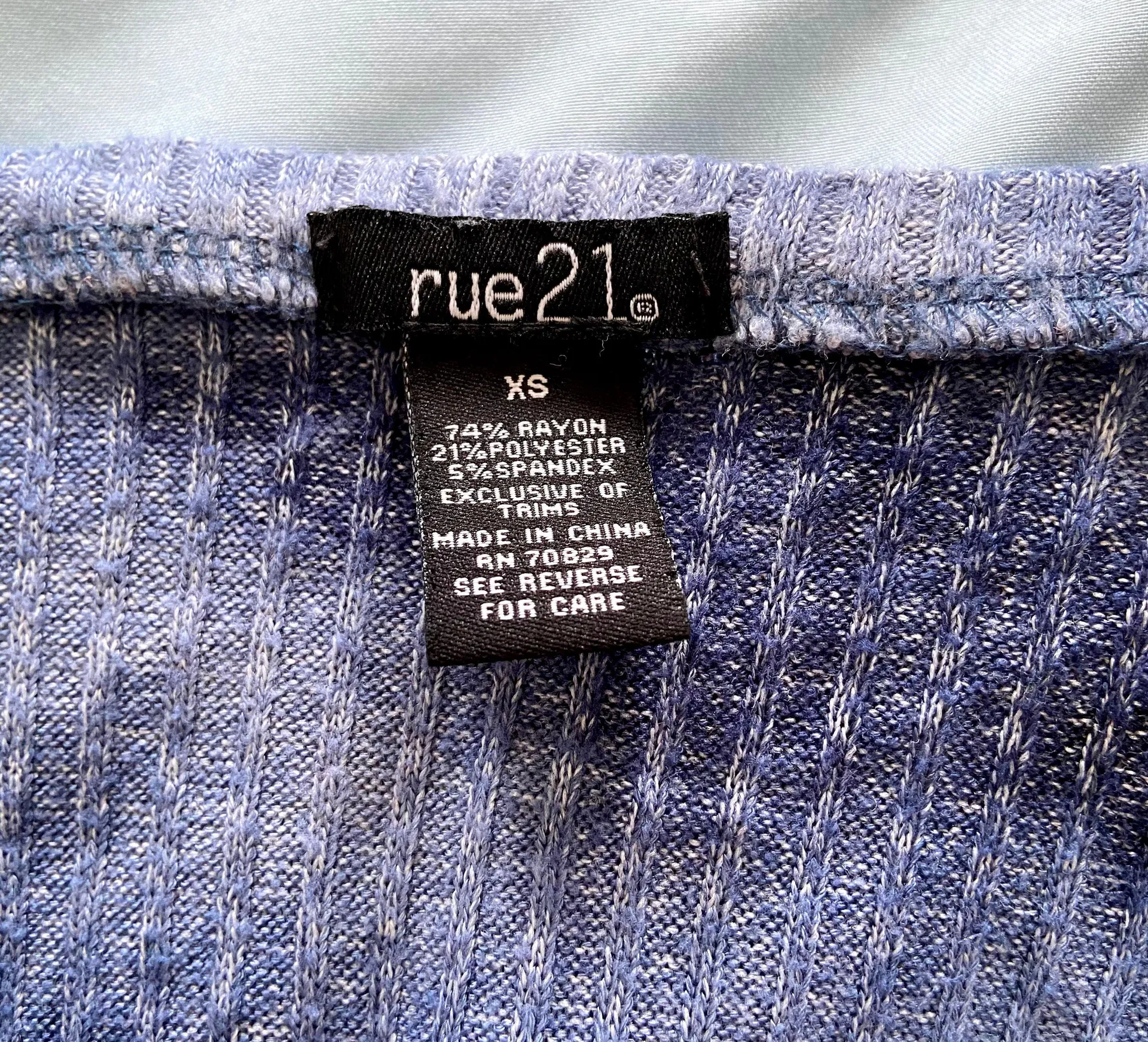 Blue washed long sleeve shirt - Image 3