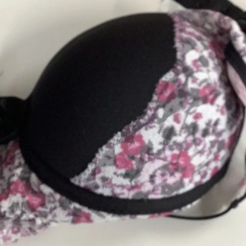 Massam Size Large Black & White Floral Lace Underwire Bra. Made in Brazil New. - Image 7