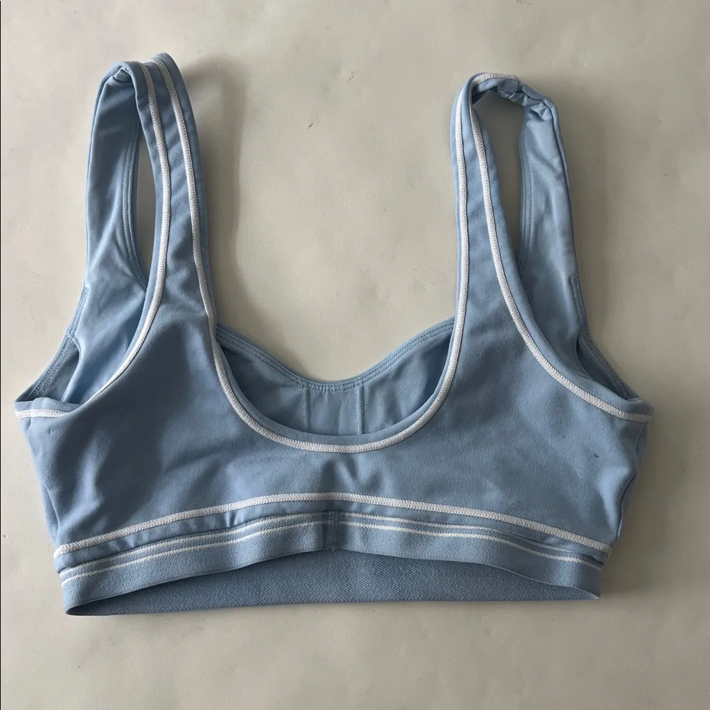 Alo Airbrush Heart Throb Sports Bra - Seashell Blue White XS - Image 5