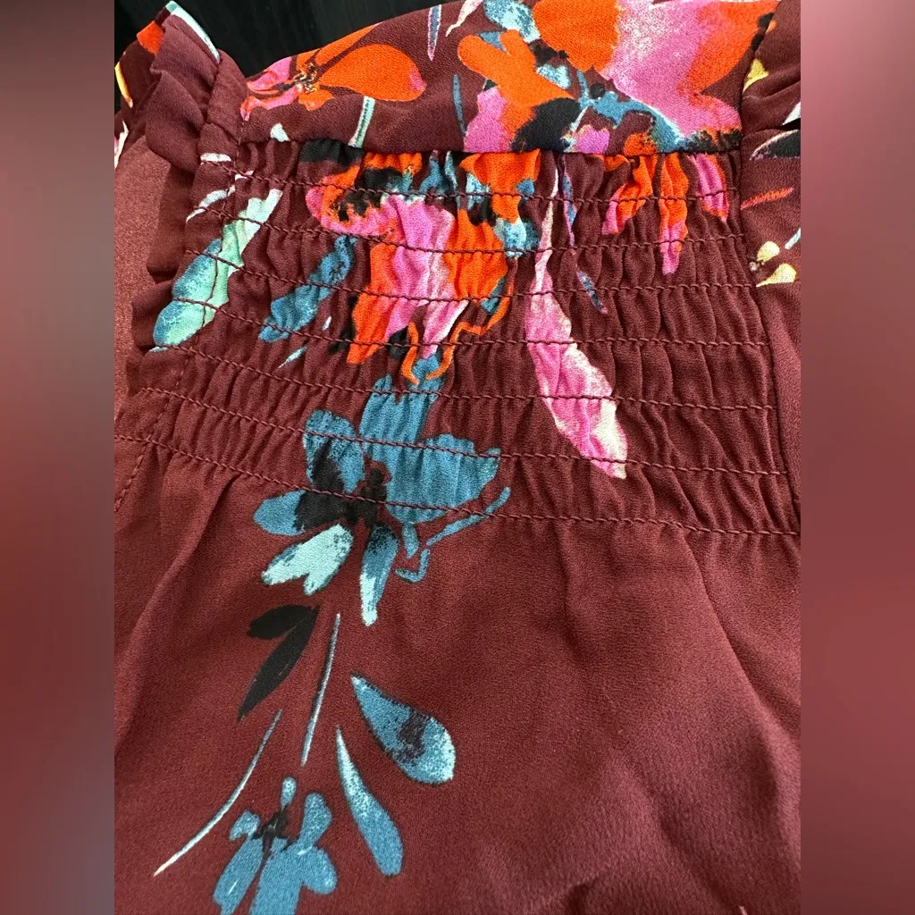 NWT - Zac & Rachel Burgundy Maroon Floral Blouse. - Image 4