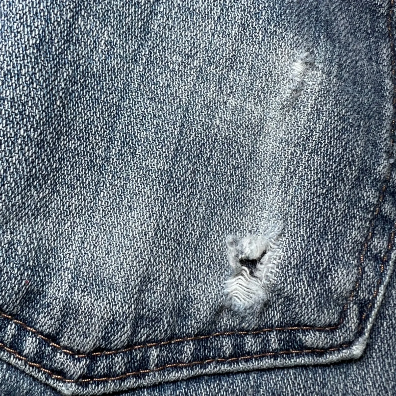 Wrangler Relaxed Straight Blue Jeans Mens 44x30 Denim Distress Rugged Workwear - Image 7