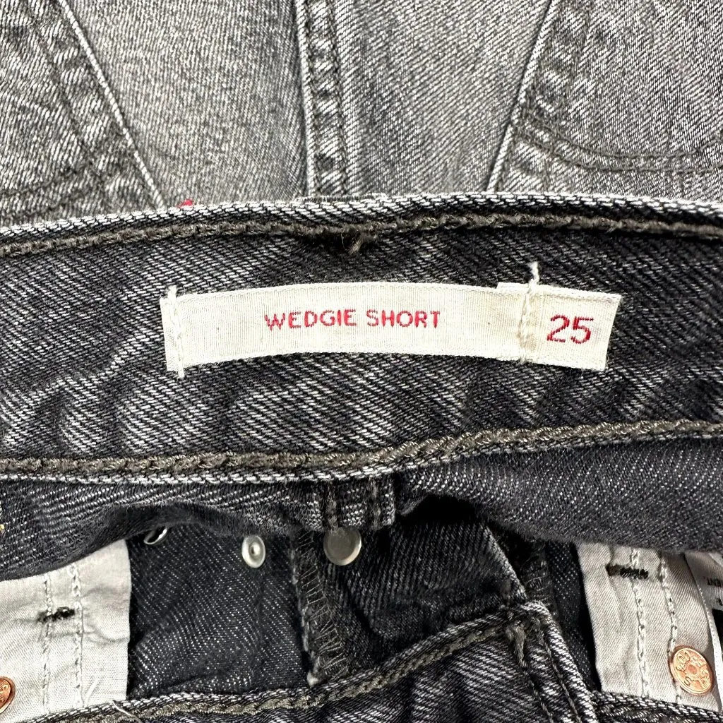 Levi's  Wedgie Short in Bling Bling - Image 8