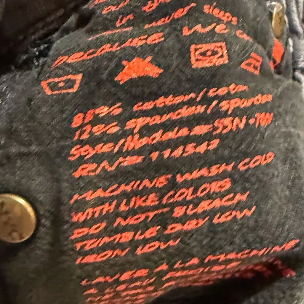 BLANK NYC  size 26 black distressed jeans - Image 8