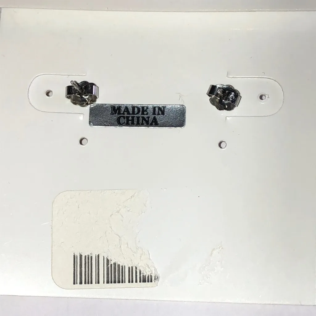 Elegant Vintage Avon Faux Pearl and Rhinestone Dainty Stud Earrings Silver - Image 4