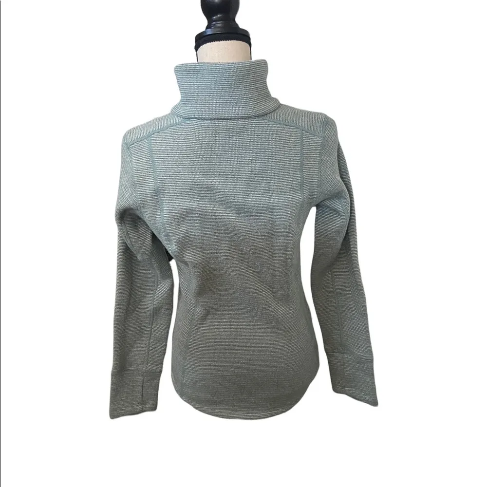 Eastern Mountain Sports jacket. - Image 5