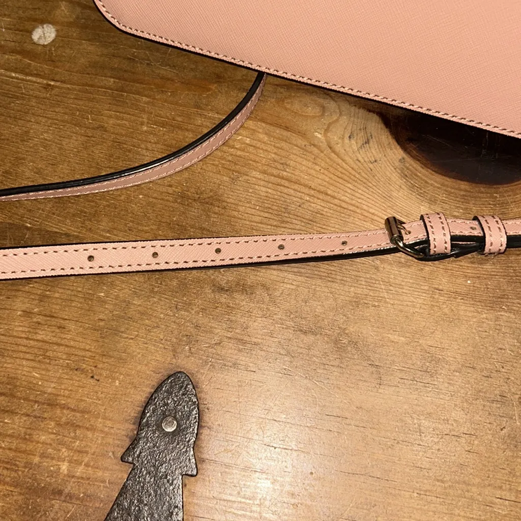 Calvin Klein  Blush Pink Crossbody Geometric Pattern & Gold Hardware - Image 8