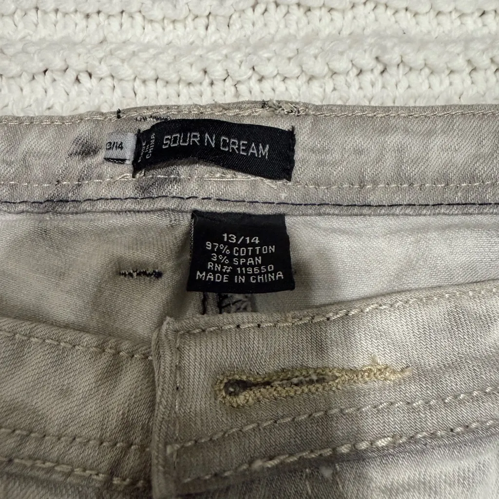 Sour N Cream Tie - Image 3