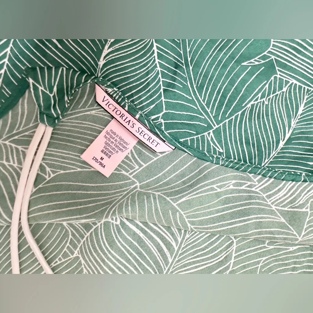 NWOT Victoria's Secret Satin Cami Pajama Set - Green Palm Leaves - M/XS - Image 9