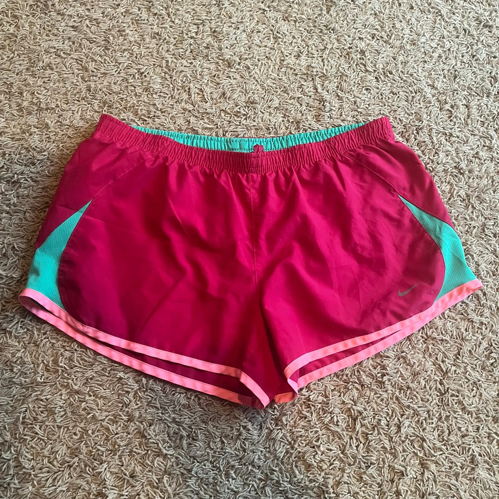 Nike Pink / Green Athletic Shorts Size Large - Image 5