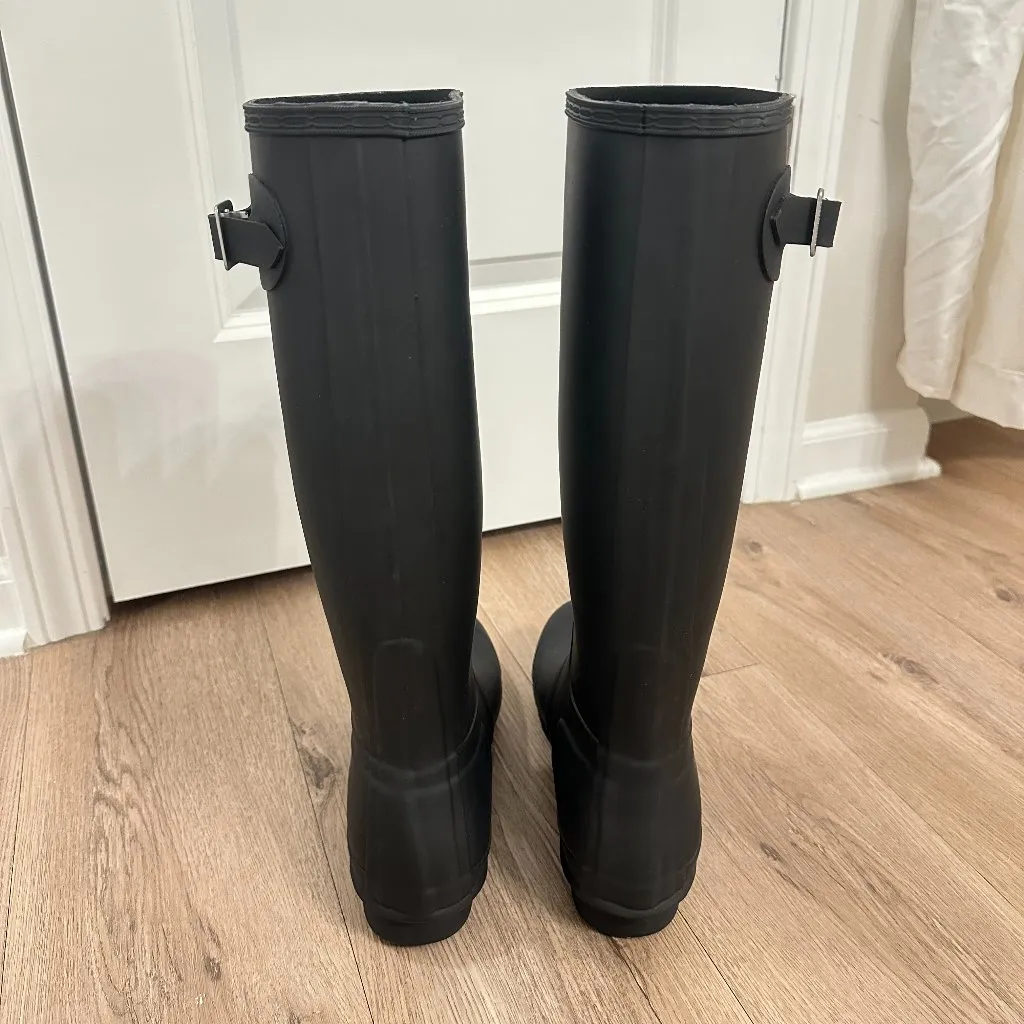 HUNTER Original Tall Rain Boot in Black Size US 9 - Image 8
