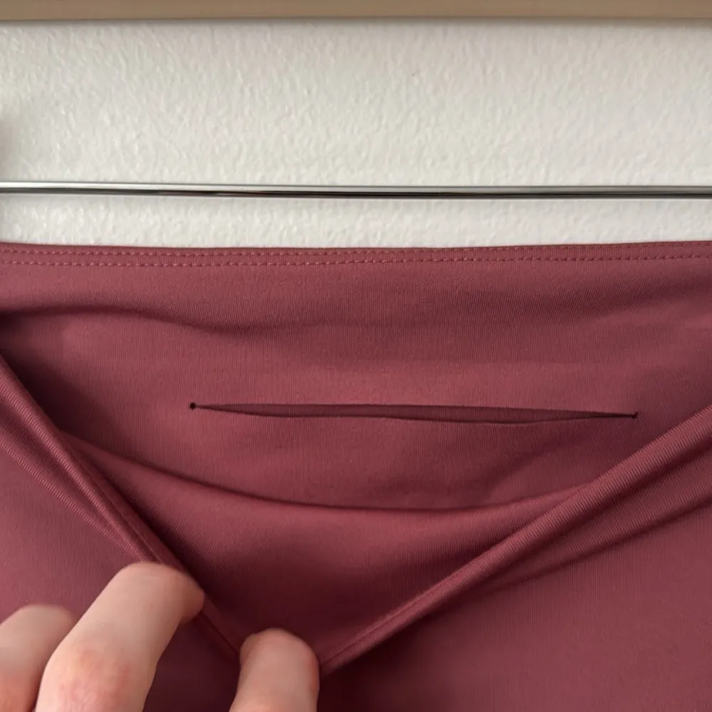 Girlfriend Collective M Pomegranate High Rise Bike Shorts - Image 6