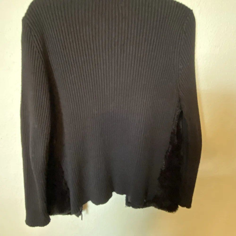 Alfred Dunner Woman's Black Faux‎ Fur Front Zip Up Sweater Back/sleeves. Large - Image 6
