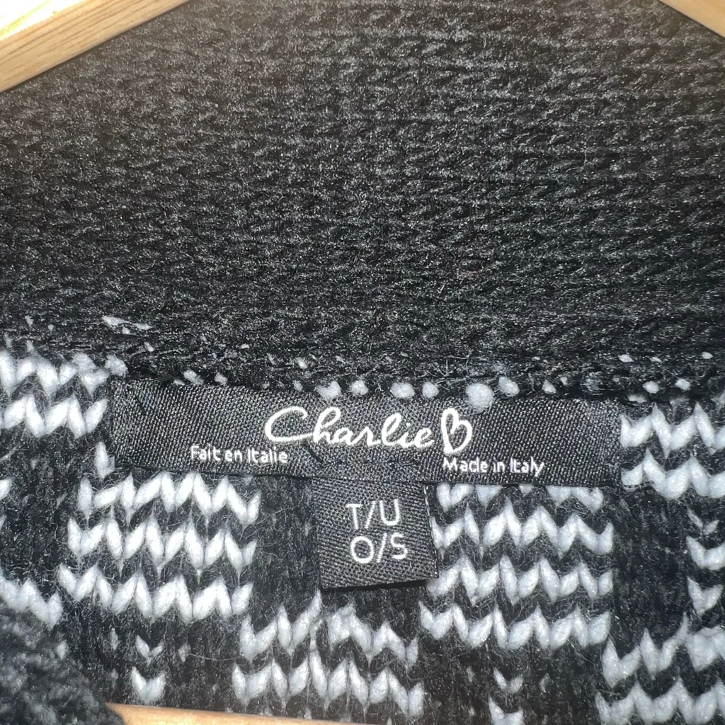 Charlie B Pancho Style Sweater‎ Made in Italy One Size Black/White Black - Image 3