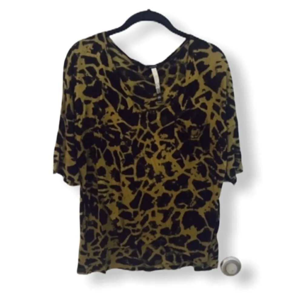 Kensie Women’s Size M Animal Print 3/4 Sleeve Soft Top - Image 2