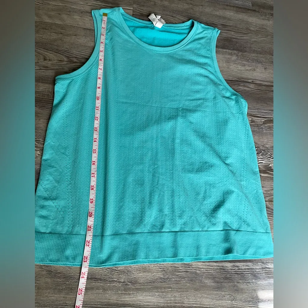 Athleta Green Fitted Ribbed Tank Top - Image 4