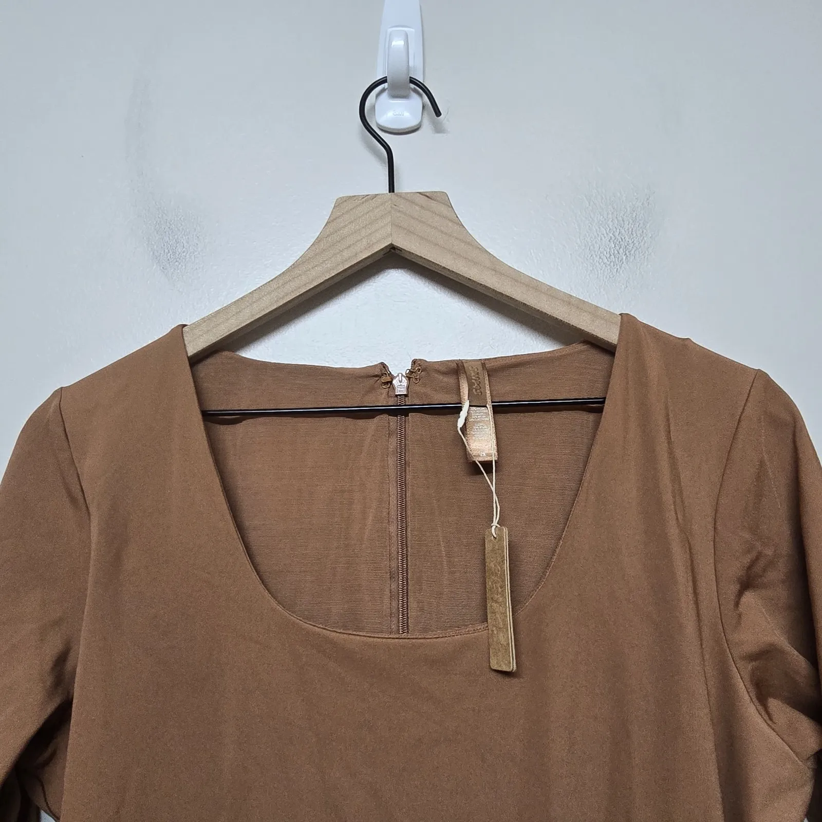 NEW SKIMS All-In-One Scoop Neck Long Sleeve Jumpsuit - Caramel Womens‎ Size 2X - Image 4