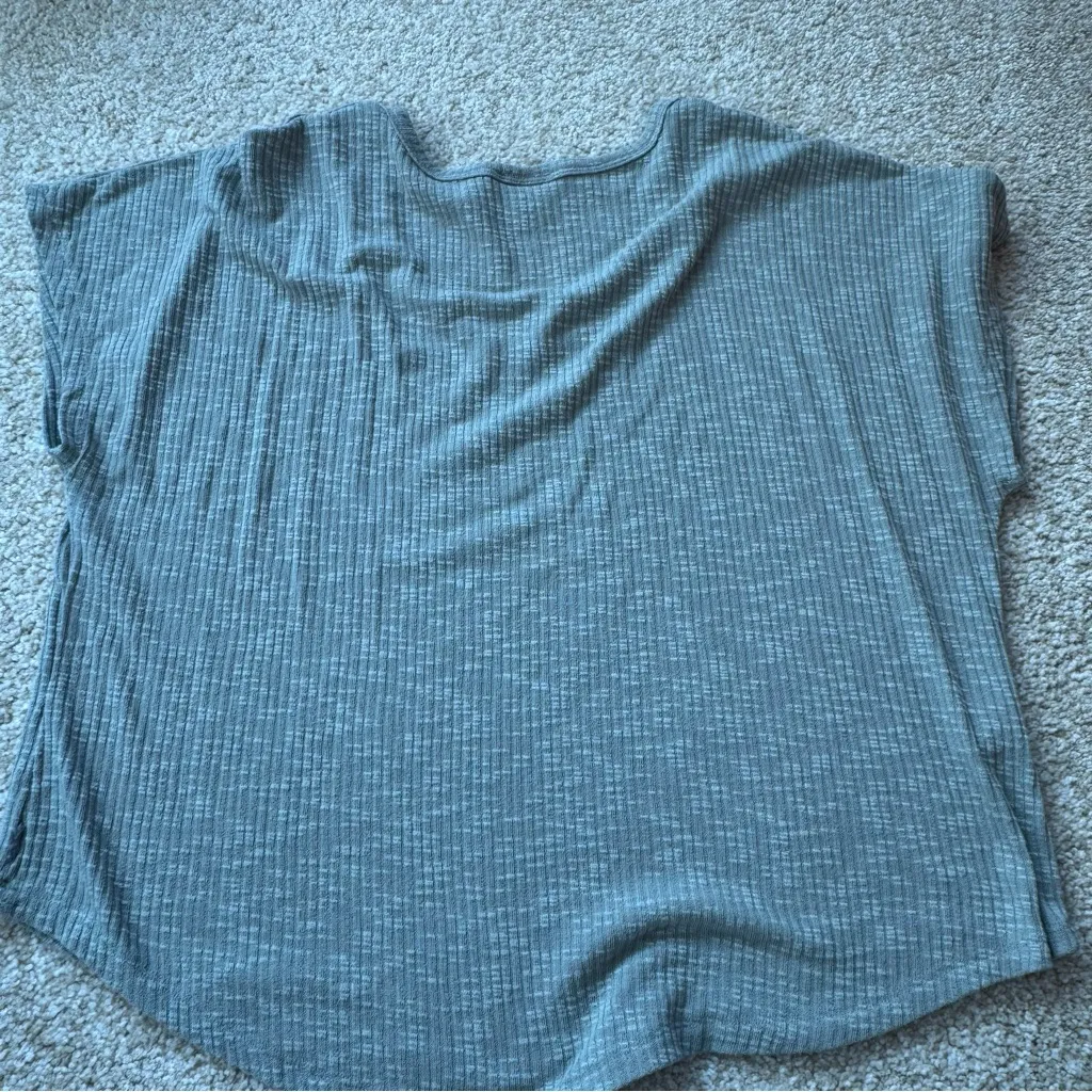 Eddie Bauer Top - Image 3