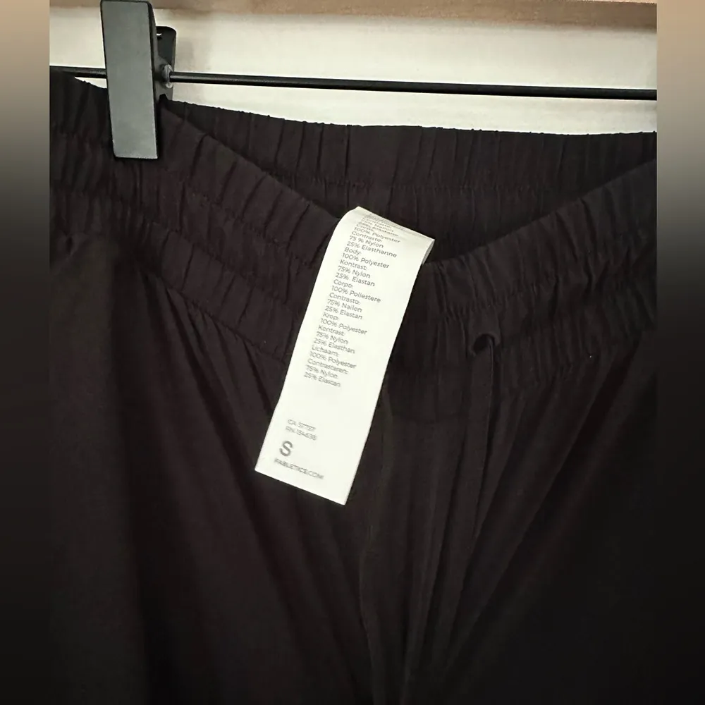 Fabletics Black Sloan Running Short| Women Athletic Shorts | Small - Image 5