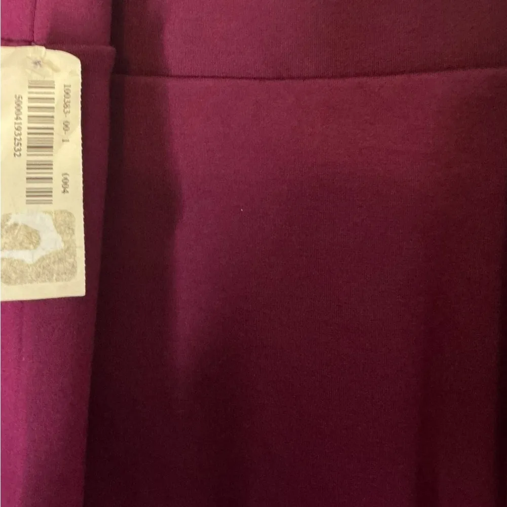 Red Midi Pencil Skirt with Pleated Design - Image 3