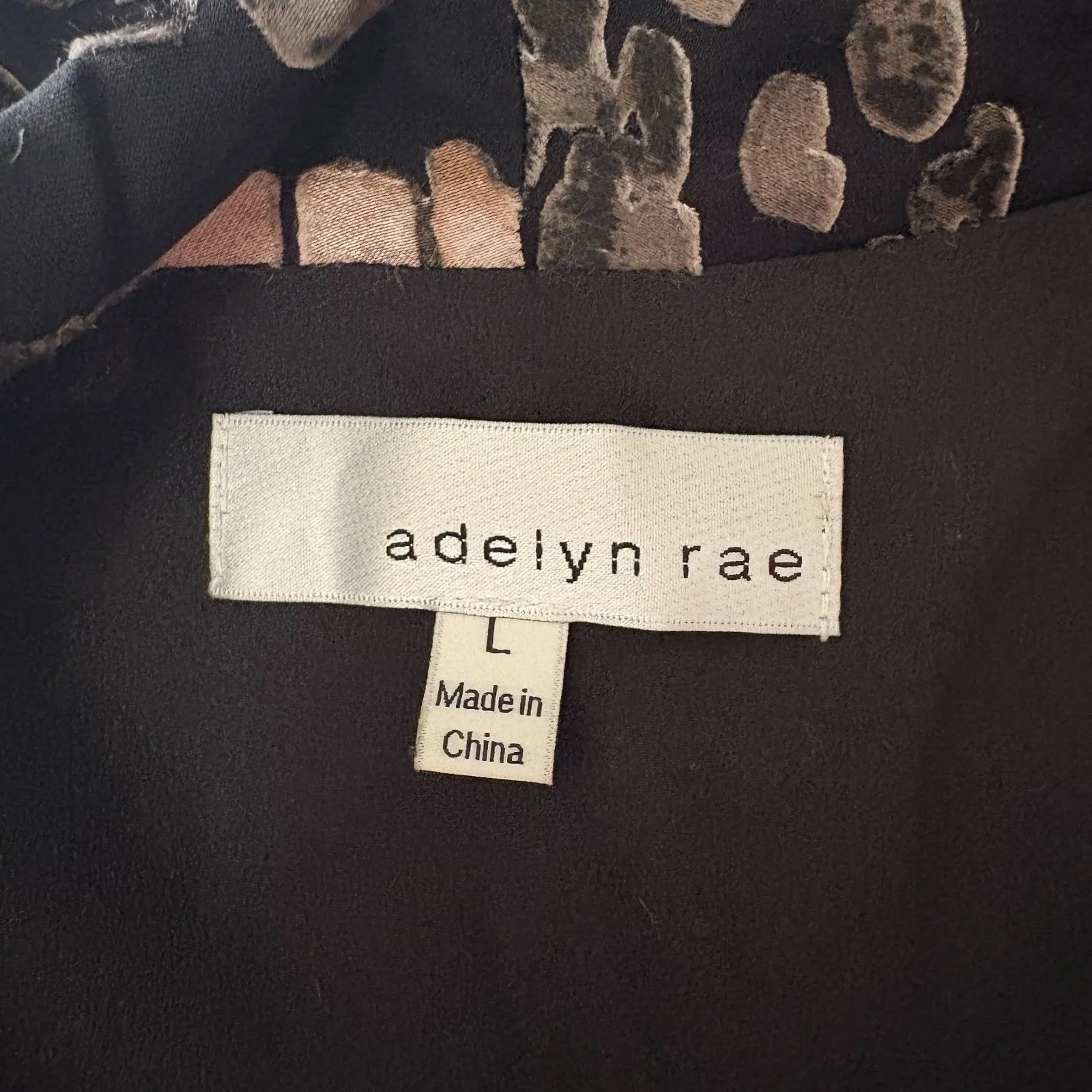 Adelyn Rae Velvet Burnout True Wrap Blouse Black Blush Feminine Size Large - Image 4