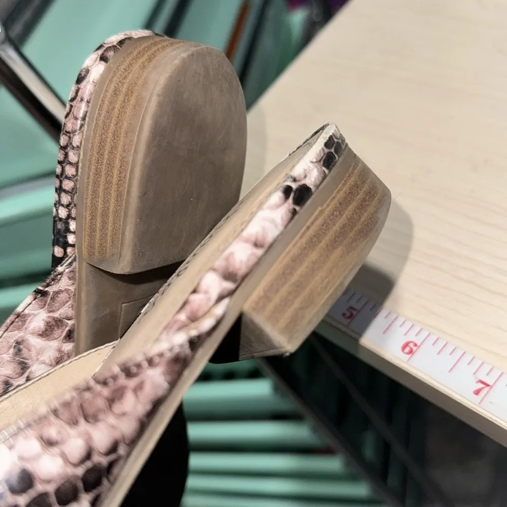 Charles David mules slip on size 7 faux snake‎ print pointed toe - Image 3