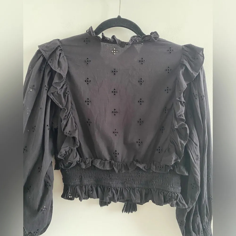 Cleobella Black Cropped Victorian Eyelet Ruffle Blouse Size Small - Image 9
